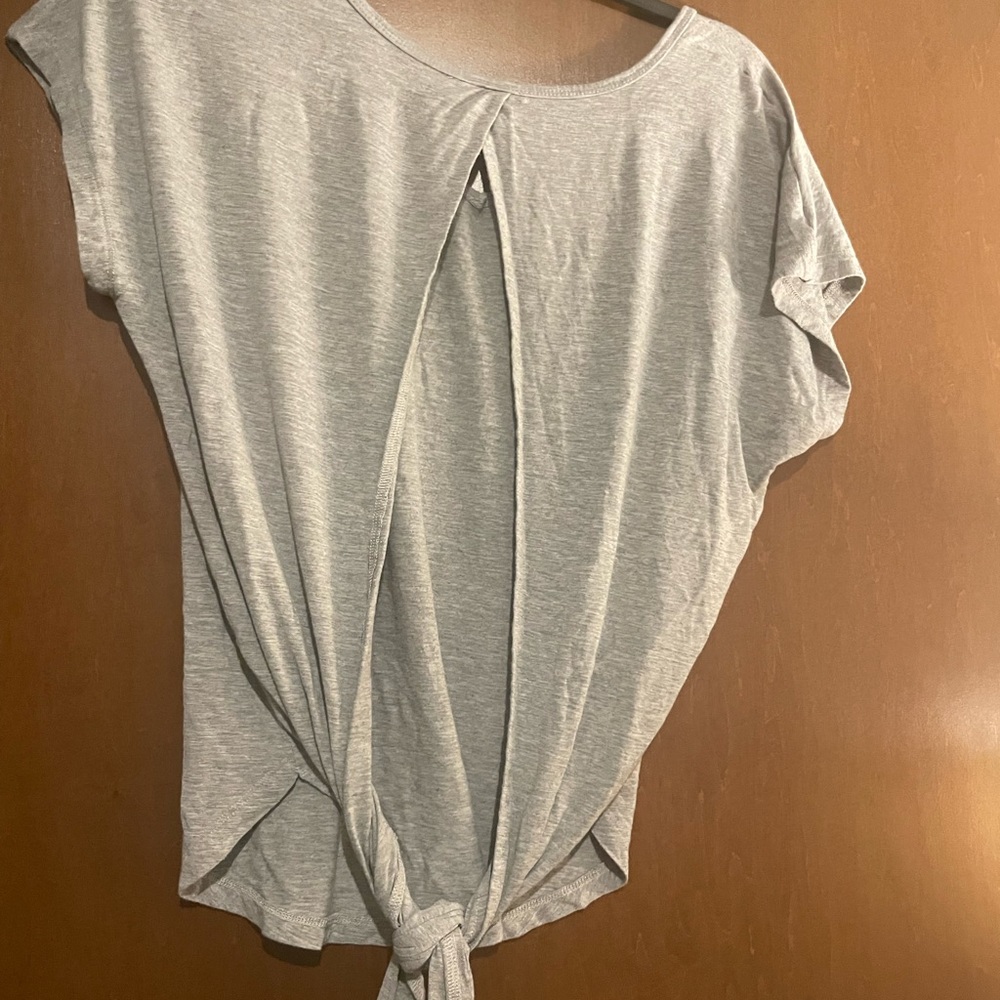 2 workout shirts !!! Black and grey